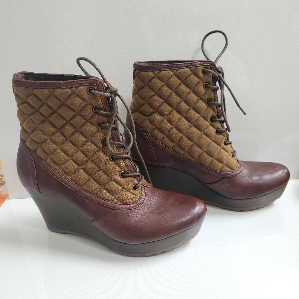80%20 Bex Espresso Quilting Tie Wedge Boot Size 8.5